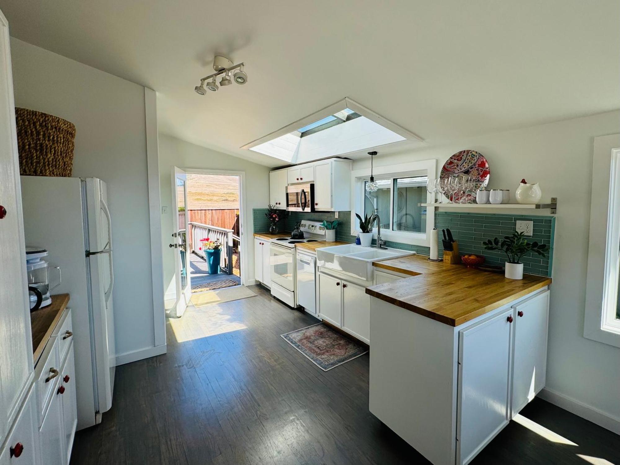 Ocean And Sunset Views - Cliff Side Cottage Bodega Bay Eksteriør billede