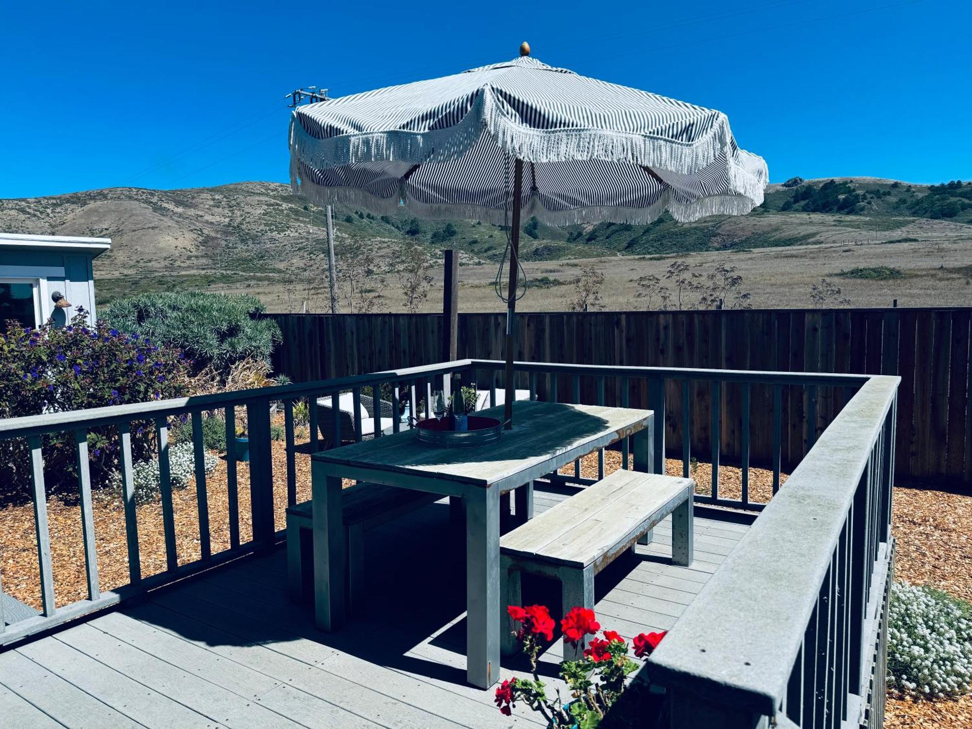 Ocean And Sunset Views - Cliff Side Cottage Bodega Bay Eksteriør billede